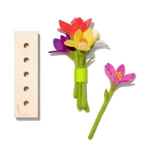 Lovevery felt flowers